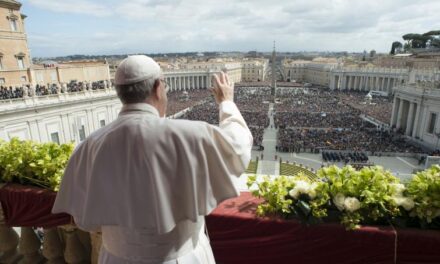 Papa Francesco: messaggio Urbi et Orbi, “ancora tanti conflitti, crisi e contraddizione”